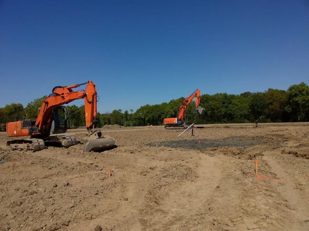 Terrassement agricole à Val d'Anast